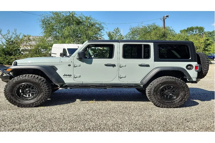 $33980 : Jeep Wrangler 2023 4x4 Sport image 2