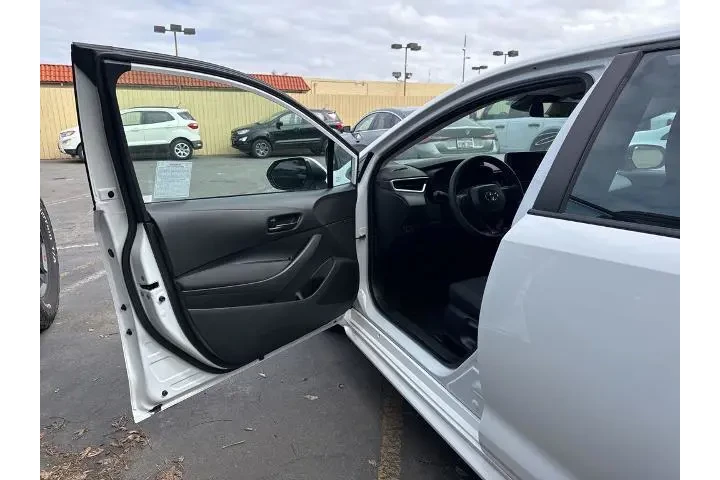 $21302 : Toyota Corolla 2023 LE 4dr S image 6
