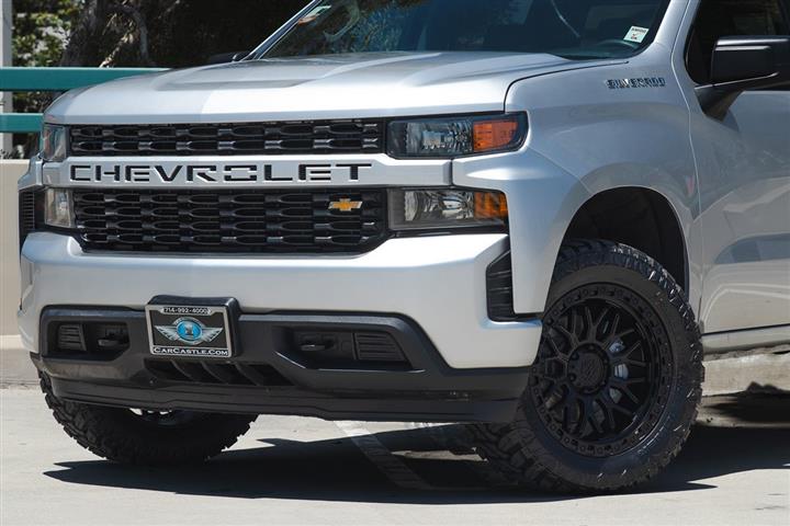 $33999 : 2021 Silverado 1500 Custom image 10