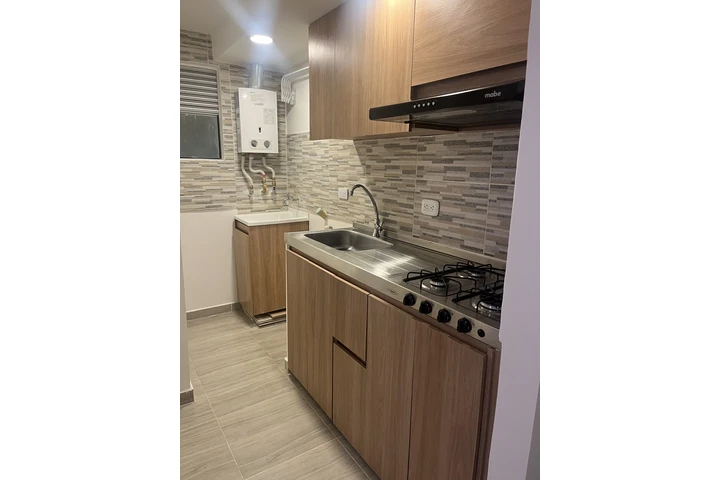 $1300000 : Se Arrienda image 2