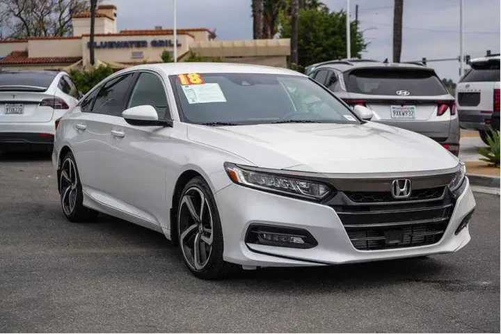 $16500 : Honda Accord 2018 Sport 4dr image 3