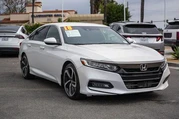 $16500 : Honda Accord 2018 Sport 4dr thumbnail