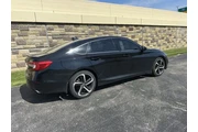 $15420 : Honda Accord 2018 Sport 4dr thumbnail