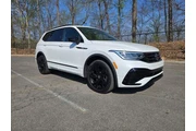 $24819 : Volkswagen Tiguan 2023 SE R- thumbnail