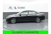 $18930 : Hyundai ELANTRA 2024 SEL 4dr thumbnail