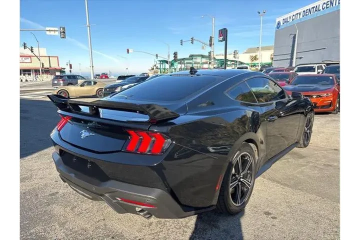 $26898 : Ford Mustang 2024 EcoBoost 2 image 6