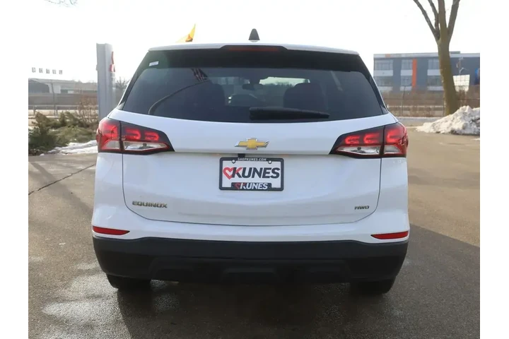 $18277 : Chevrolet Equinox 2022 4x4 L image 8
