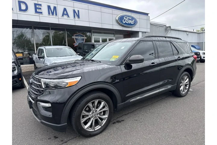 $26500 : Ford Explorer 2021 AWD XLT 4 image 1