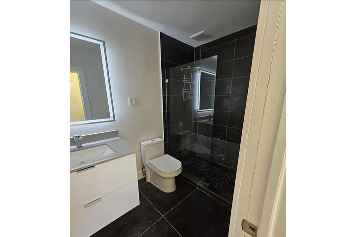 $1700 : 2 habitaciones y  LA image 2