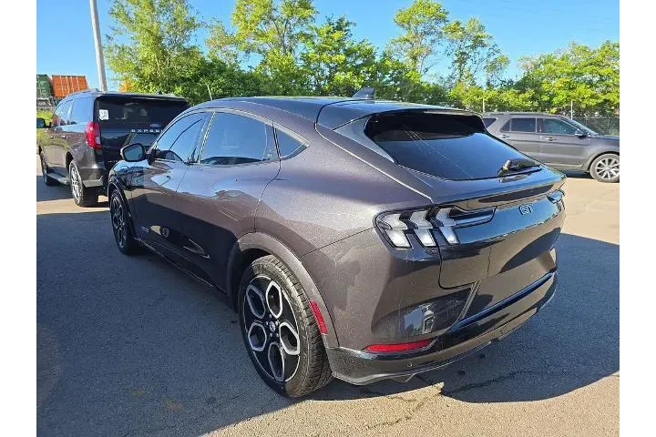 $31898 : Ford Mustang Mach-E 2022 AWD image 6