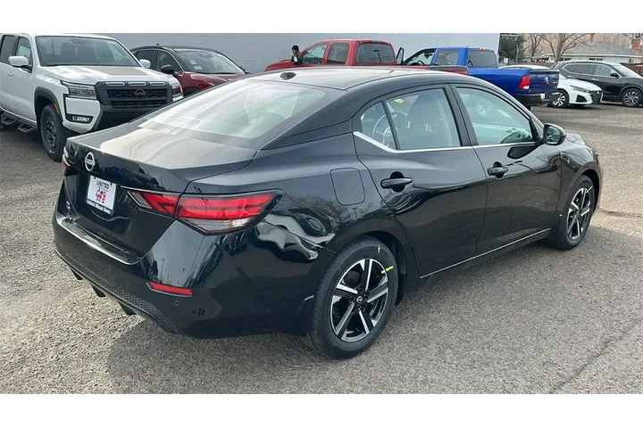 $21288 : Nissan Sentra 2025 SV 4dr Se image 6