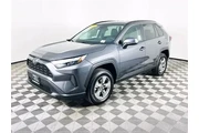 $28400 : Toyota RAV4 2024 AWD XLE 4dr thumbnail