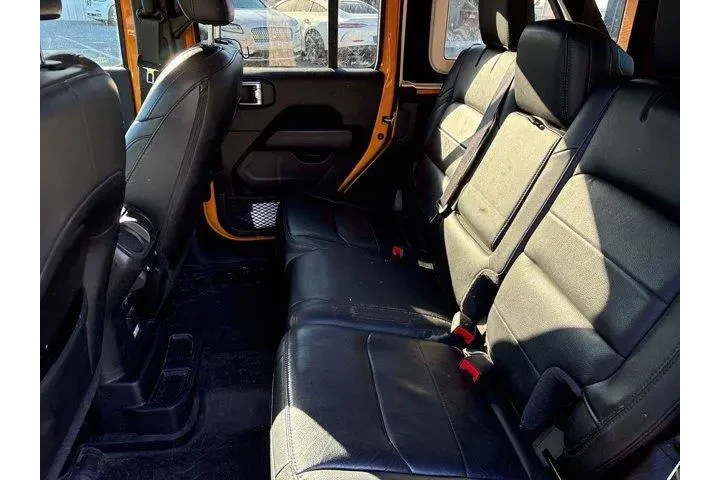 $29900 : Jeep Wrangler Unlimited 2021 image 9