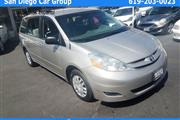 $9695 : 2010 Sienna thumbnail