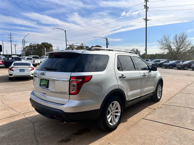 $11995 : 2015 Explorer image 5