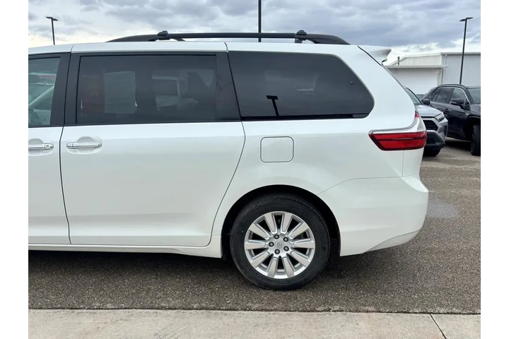 $25499 : Toyota Sienna 2017 AWD XLE 7 image 10