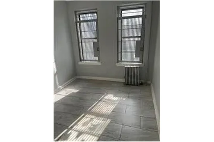 $3200 : Rental property with 3 bedro image 4