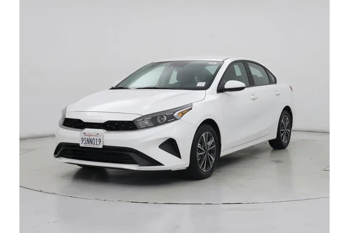 $18998 : Kia Forte 2024 LXS 4dr Sedan image 4