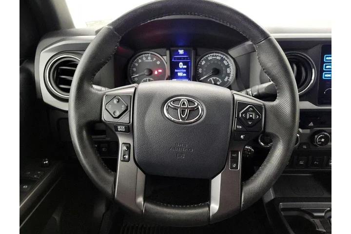 $37998 : Toyota Tacoma 2018 4x4 TRD O image 10