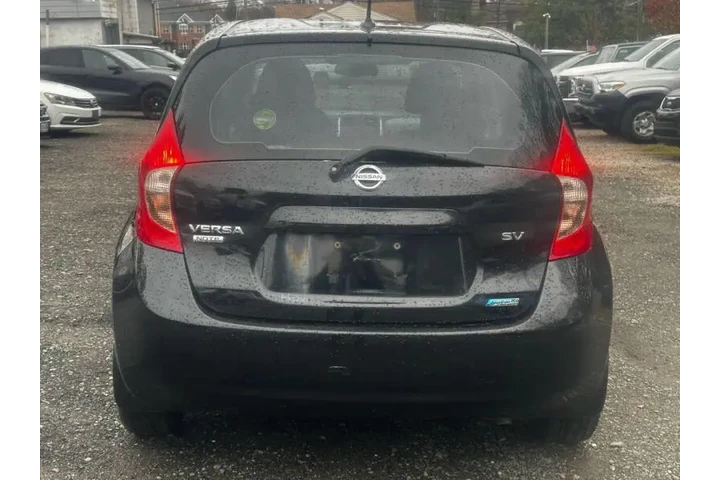 $4550 : 2014 Versa Note image 6