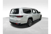 $36108 : Jeep Wagoneer L 2023 4x4 Ser thumbnail
