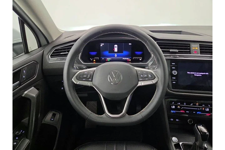 $21998 : Volkswagen Tiguan 2022 SE 4d image 10