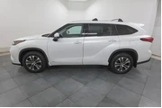$35500 : Toyota Highlander Hybrid 202 thumbnail