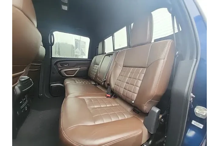 $30998 : Nissan Titan 2021 4x4 Platin image 8