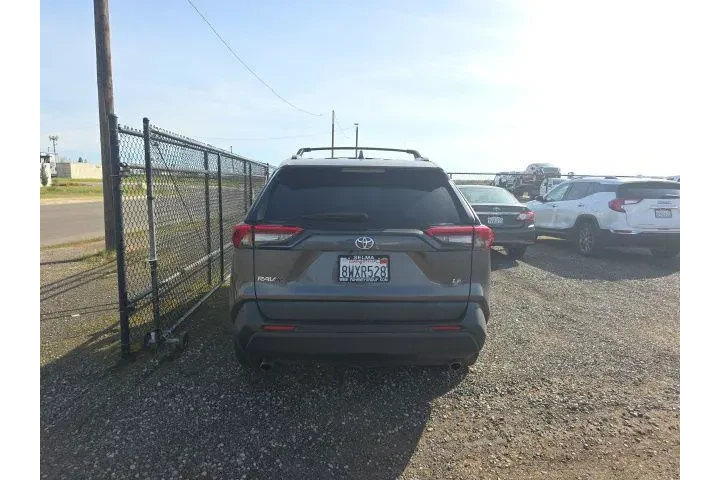 $23900 : Toyota RAV4 2021 LE 4dr SUV image 5