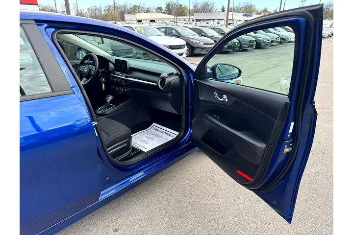 $15980 : 2021 Forte LXS IVT image 8