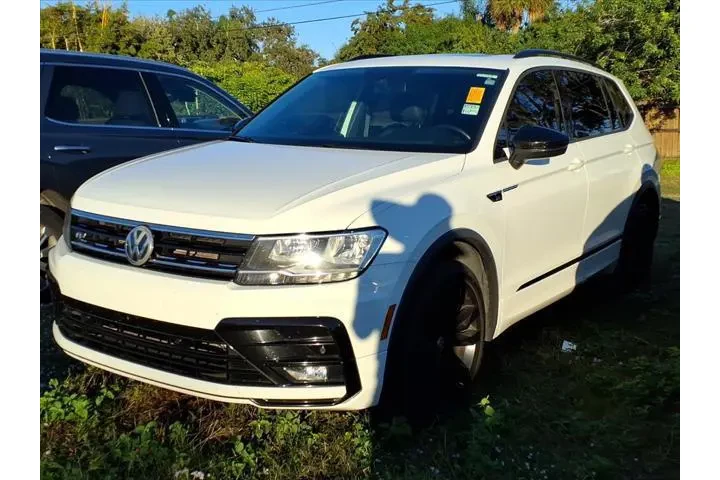 $14995 : Volkswagen Tiguan 2020 SE 4d image 3