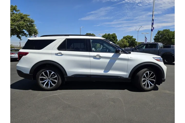 $35298 : Ford Explorer 2022 AWD ST-Line image 3
