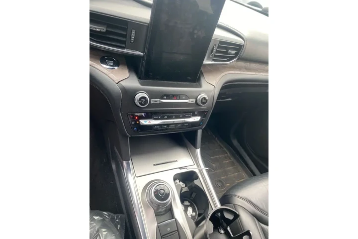 $25011 : Ford Explorer 2020 AWD Plati image 5