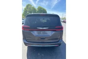 $24990 : Chrysler Pacifica 2023 Touri thumbnail