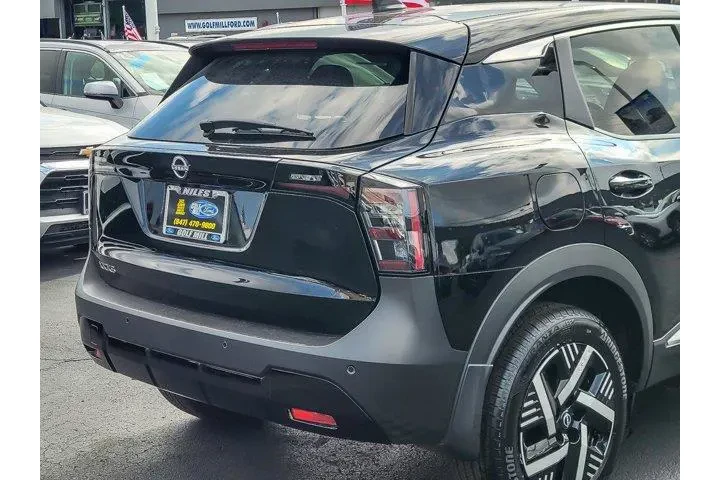 $26895 : Nissan Kicks 2025 SV 4dr Cro image 7
