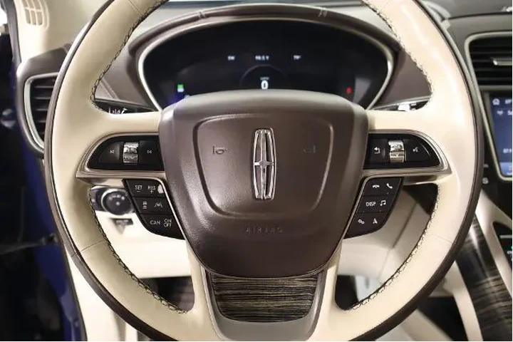 $24970 : Lincoln Nautilus 2019 Black image 3