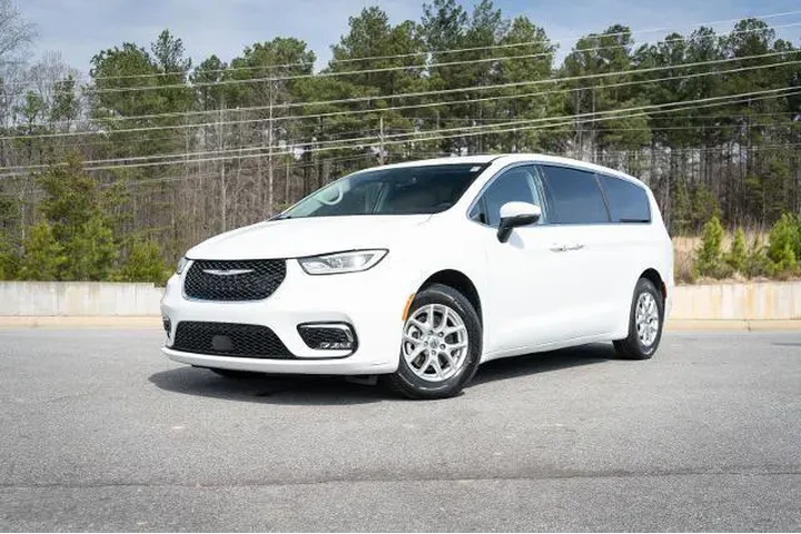 $25987 : Chrysler Pacifica 2023 Touri image 1