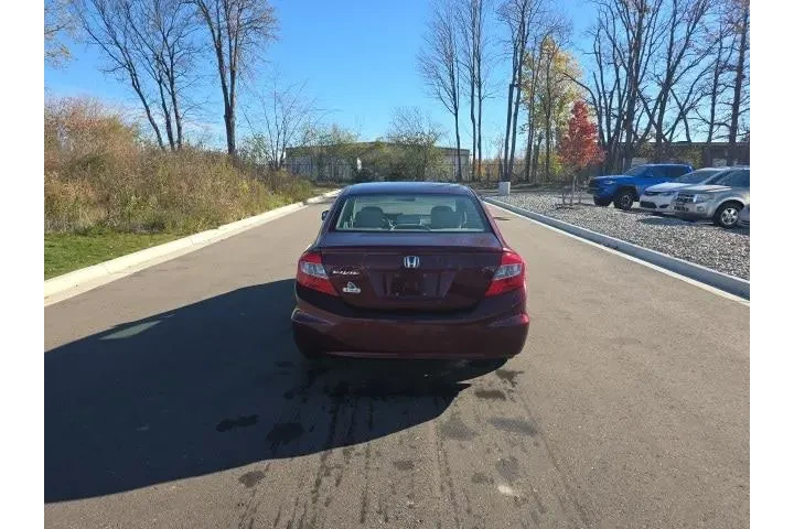 $6500 : Honda Civic 2012 LX 4dr Seda image 6