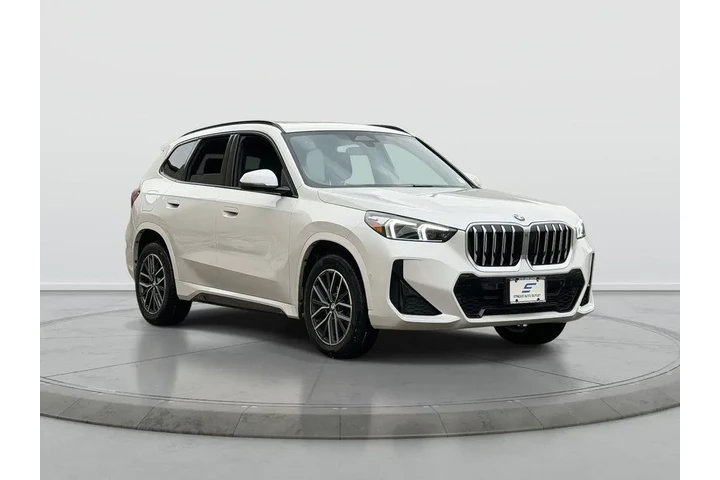 $37688 : BMW X1 2025 AWD xDrive28i 4d image 1
