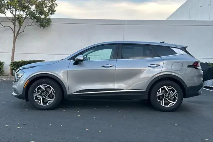 $19800 : Kia Sportage 2024 LX 4dr SUV image 6