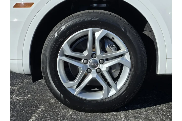 $16793 : Audi Q5 2019 AWD quattro Pre image 10