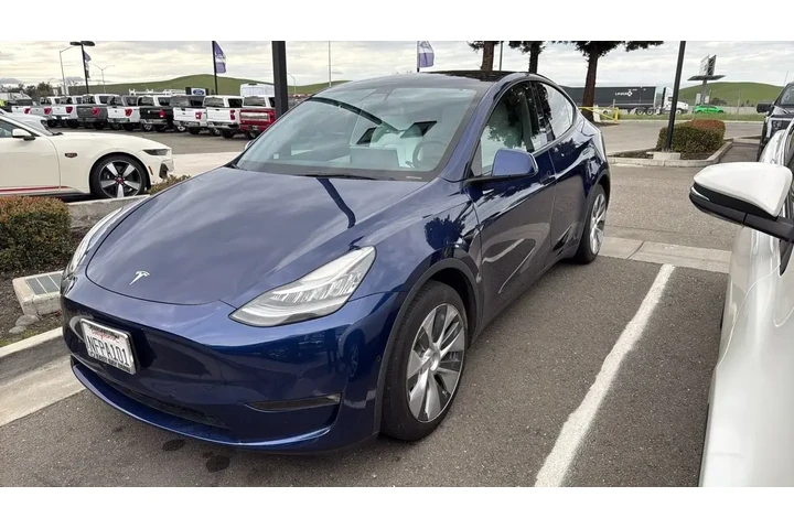 $26999 : Tesla Model Y 2022 AWD Long image 1