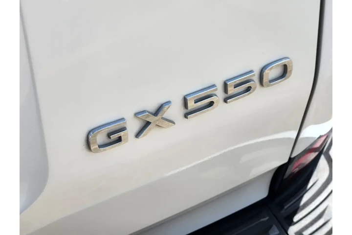 Lexus GX 550 2024 AWD Premiu image 8