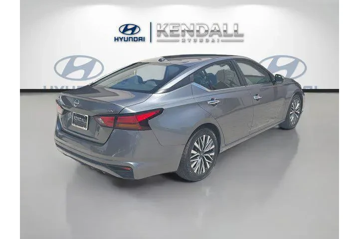 $14998 : Nissan Altima 2023 2.5 SV 4d image 6