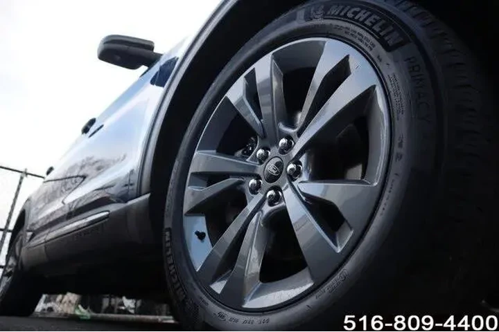 $28247 : Ford Explorer 2022 AWD XLT 4 image 5