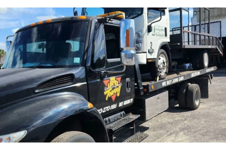 M Lopez Towing image 5
