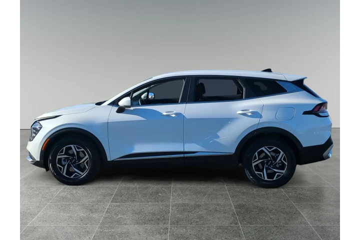 $23950 : Kia Sportage 2024 LX 4dr SUV image 2