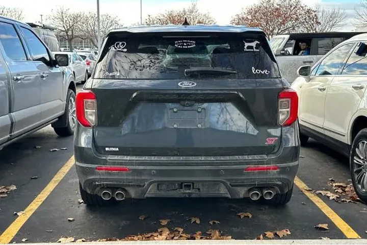 $33995 : Ford Explorer 2022 AWD ST 4d image 3