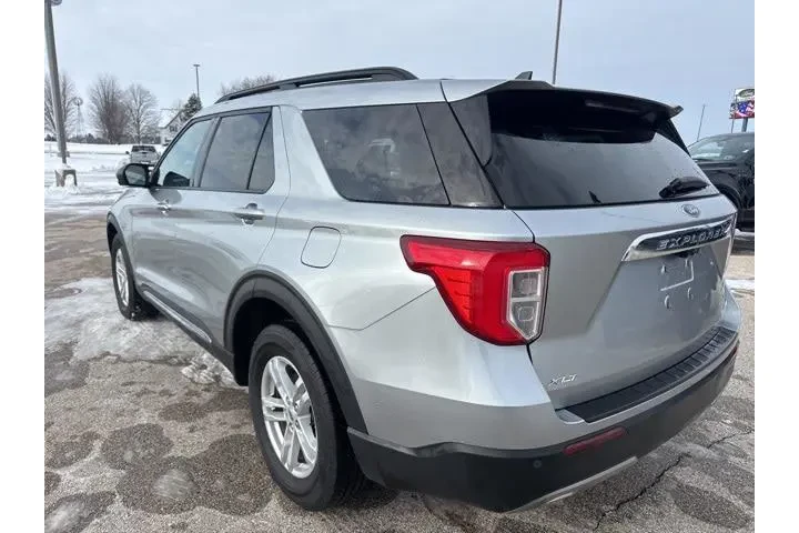 $32999 : Ford Explorer 2023 AWD XLT 4 image 7