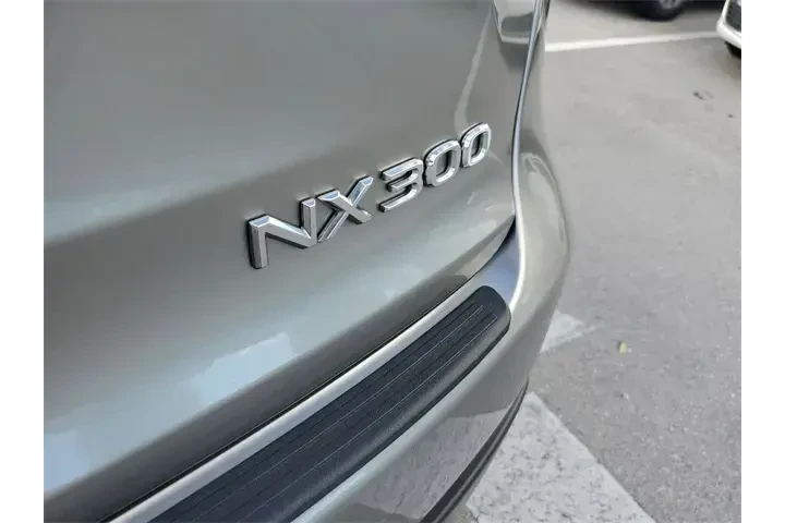 $28590 : Lexus NX 300 2021 4dr Crosso image 10